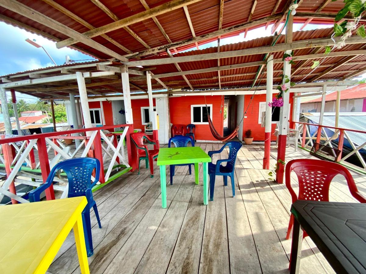 איסלה מוקורה Hostal Paraiso מראה חיצוני תמונה