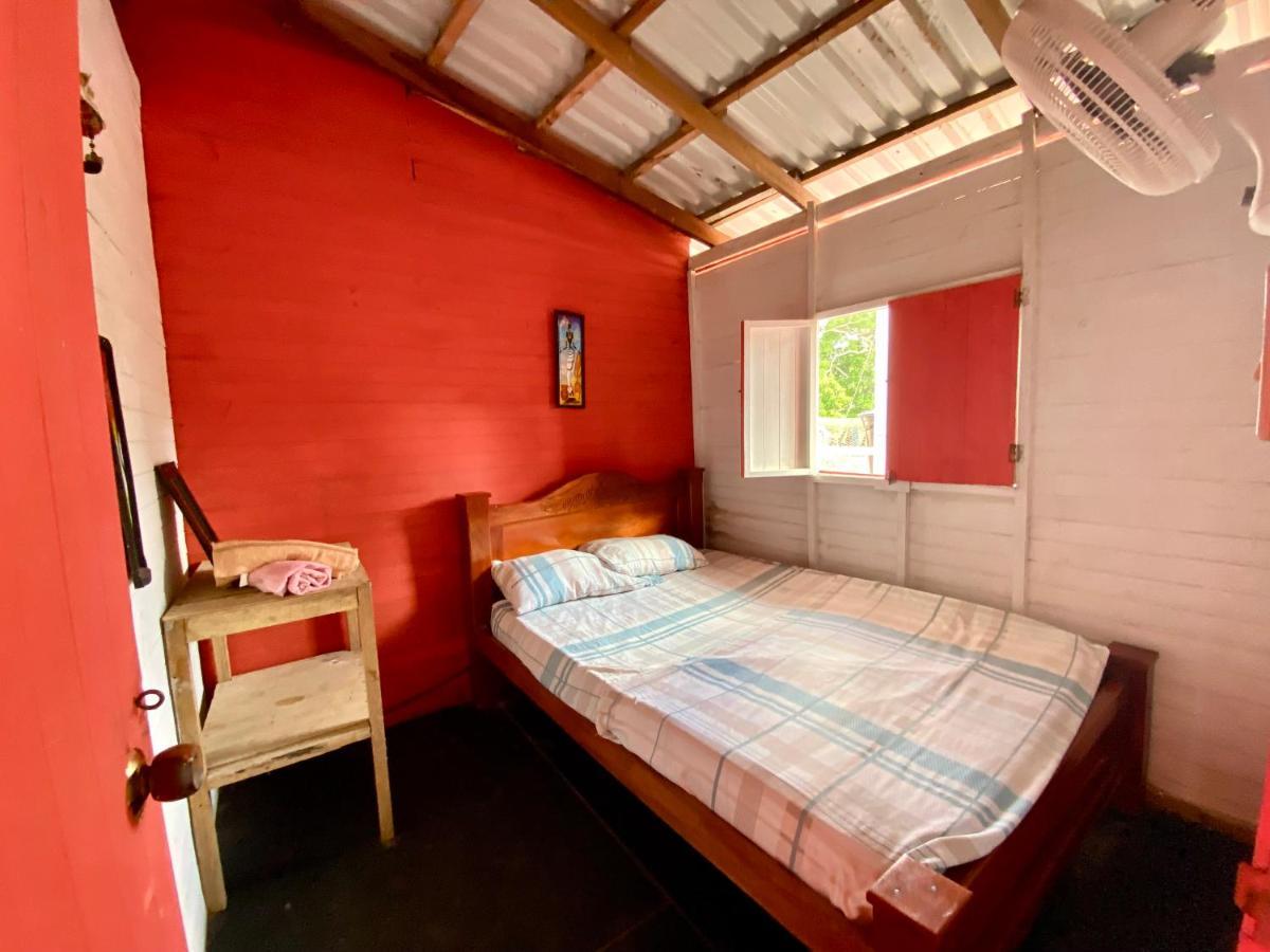 איסלה מוקורה Hostal Paraiso חדר תמונה