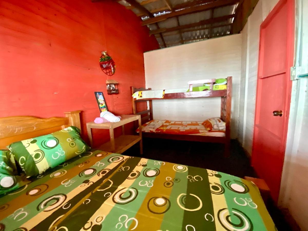 איסלה מוקורה Hostal Paraiso מראה חיצוני תמונה