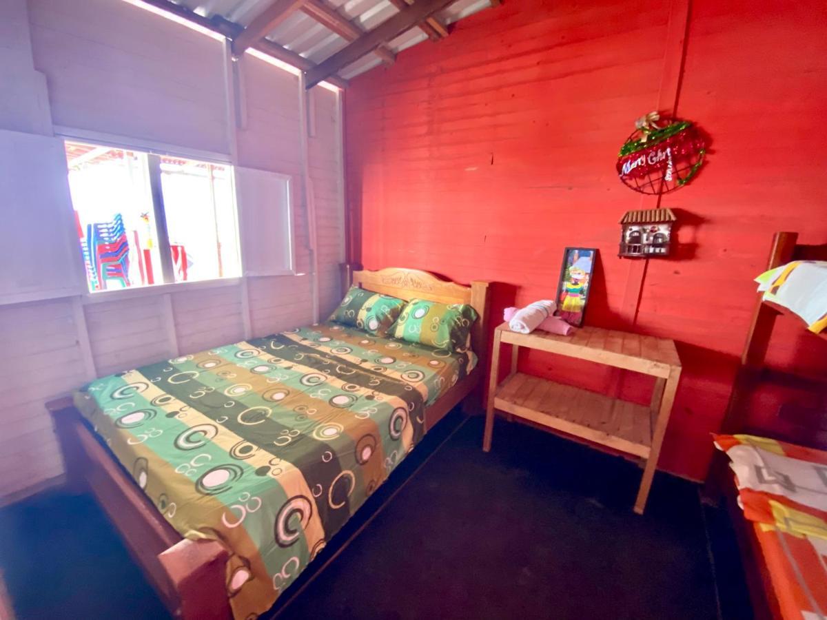 איסלה מוקורה Hostal Paraiso מראה חיצוני תמונה