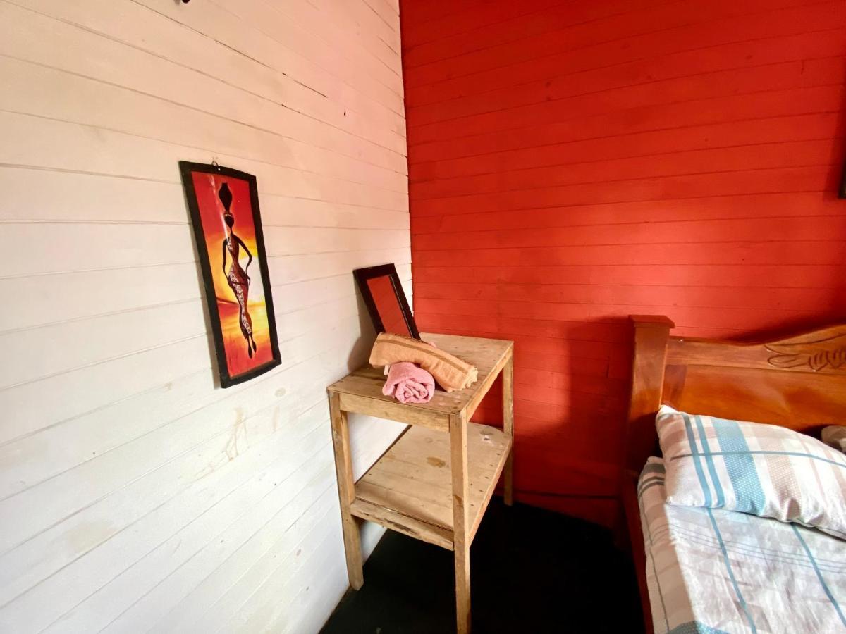 איסלה מוקורה Hostal Paraiso חדר תמונה